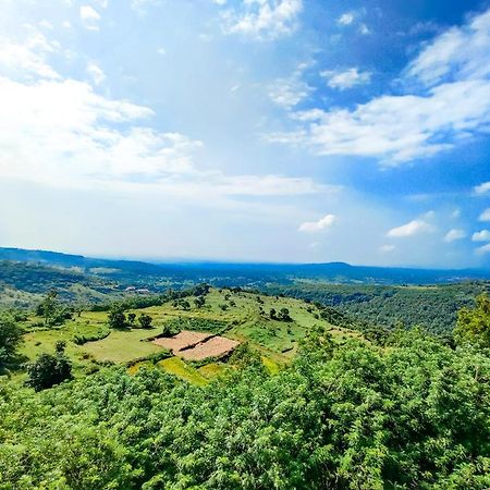 Anand Valley Hotel Panhala Екстер'єр фото
