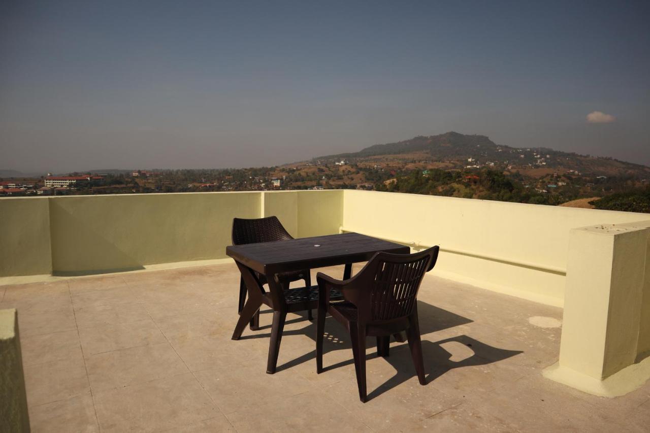 Anand Valley Hotel Panhala Екстер'єр фото