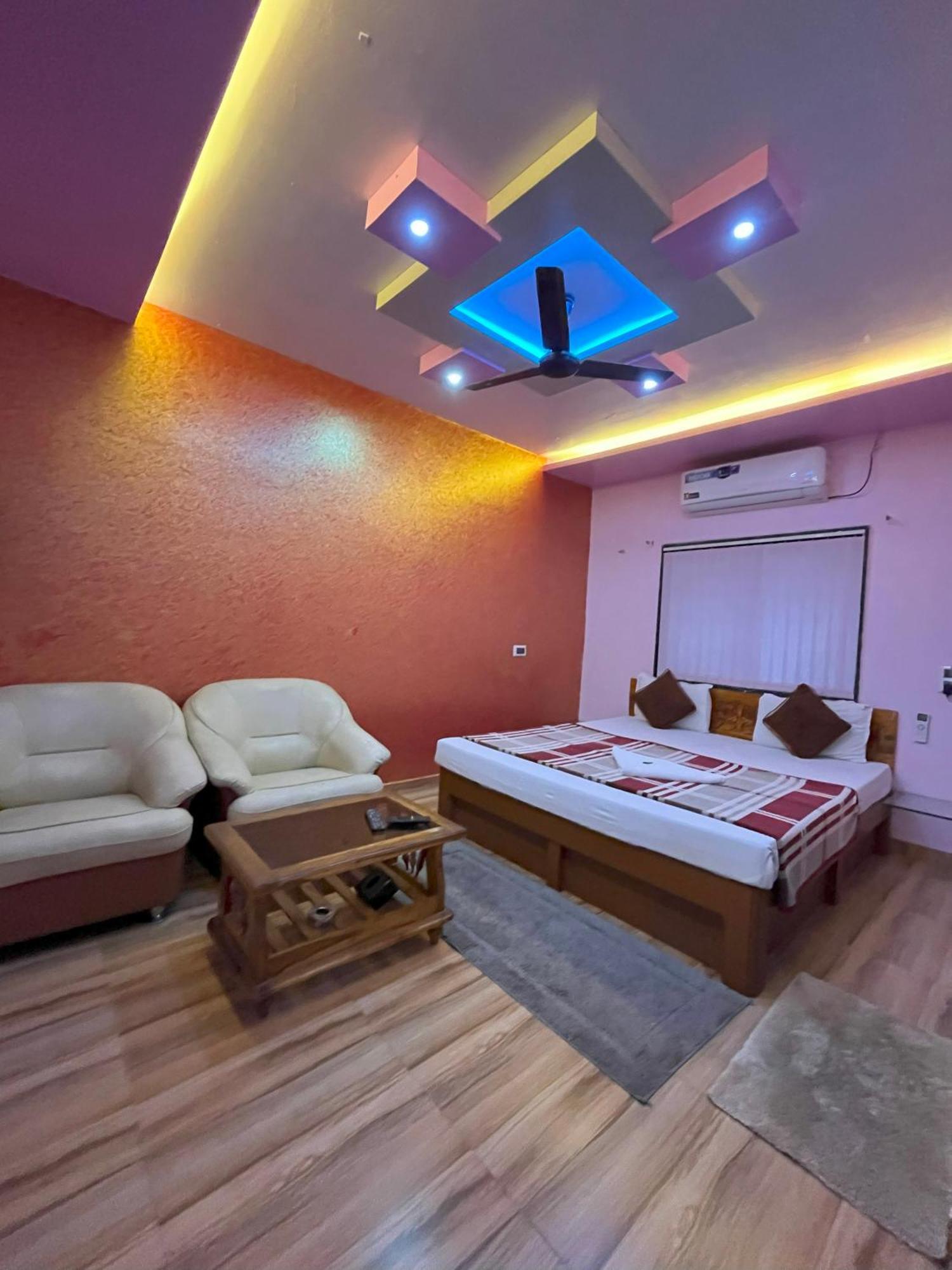 Anand Valley Hotel Panhala Екстер'єр фото