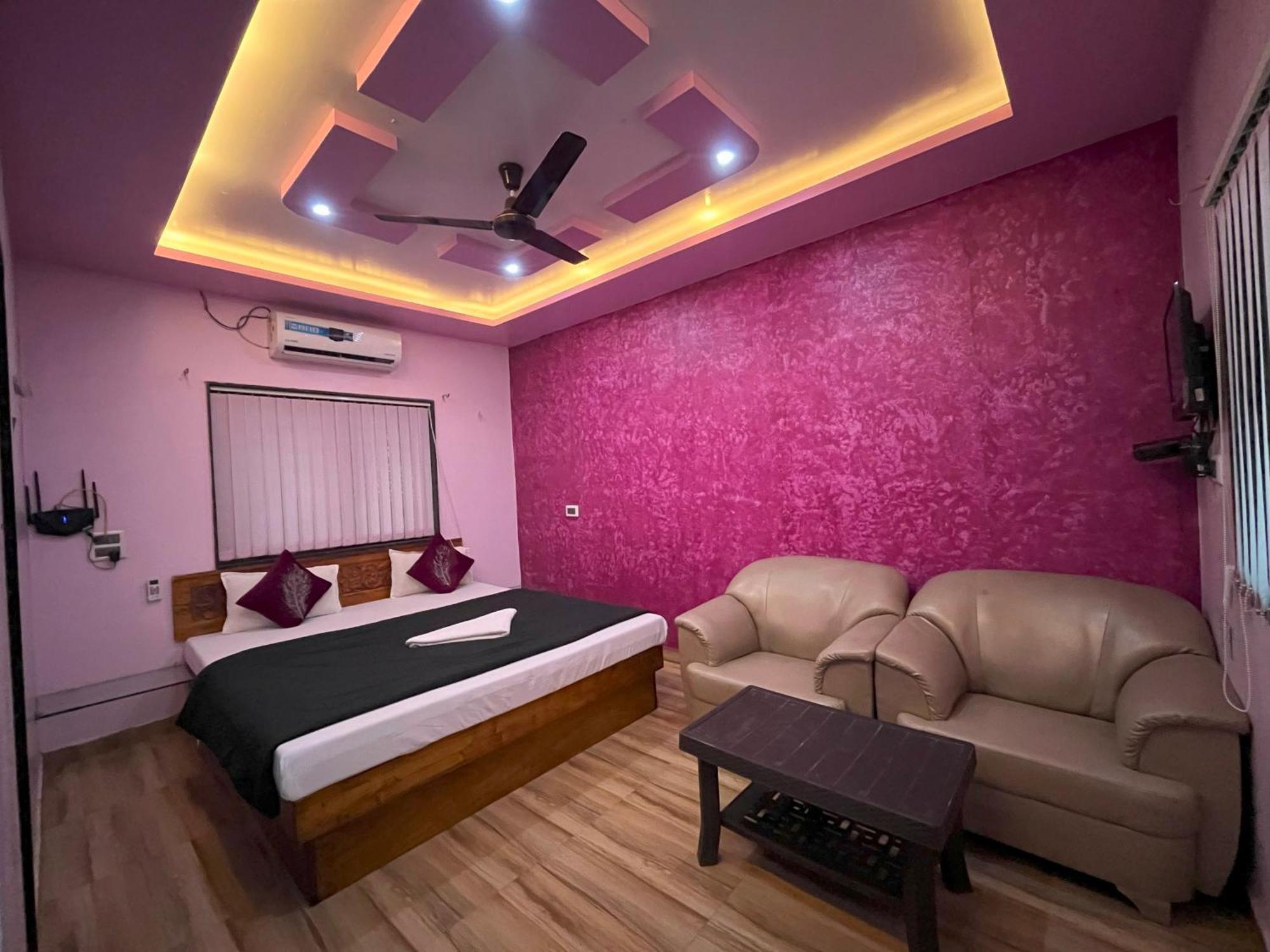 Anand Valley Hotel Panhala Екстер'єр фото